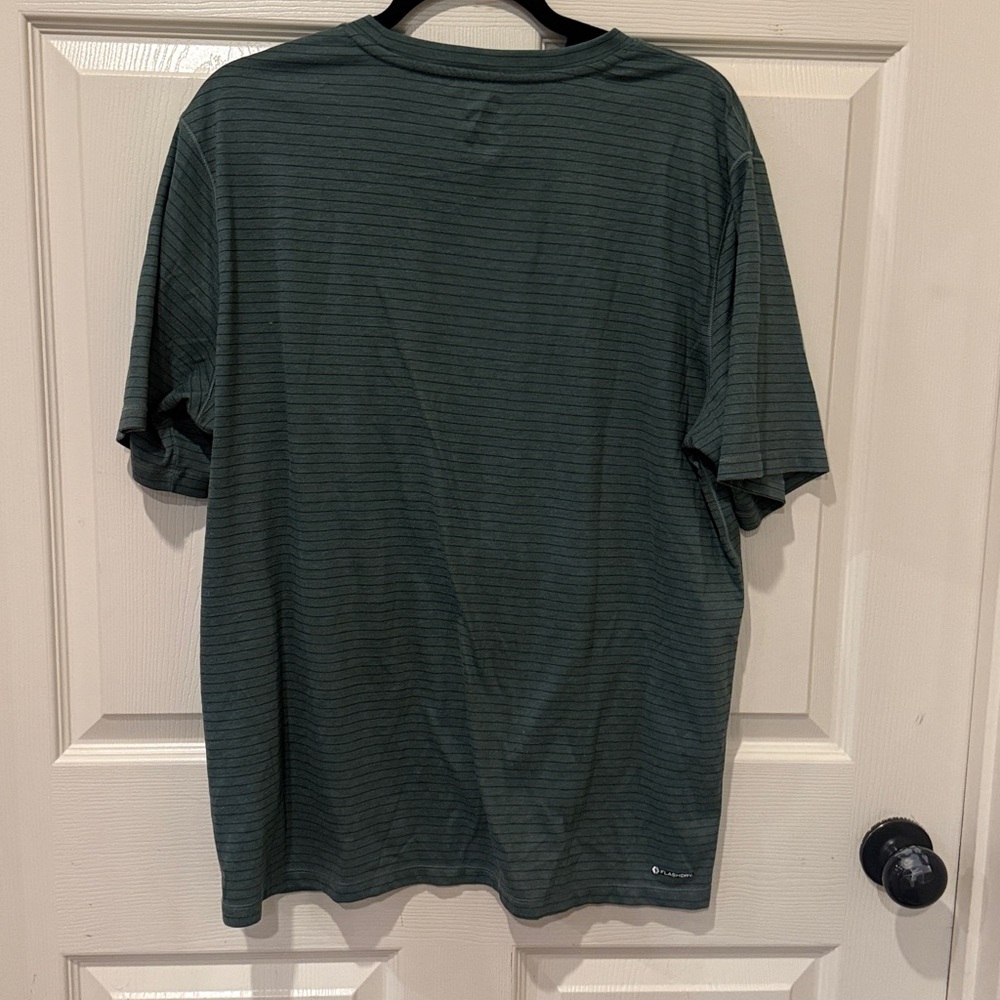 The North Face Flashdry green striped tee, XL - Picture 5 of 7